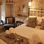 2 Cambridge آمبيلسايد