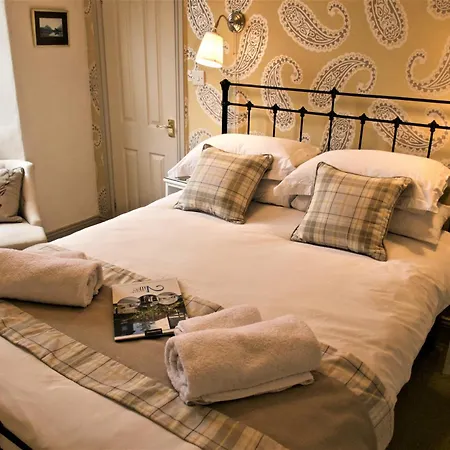 2 Cambridge Bed & Breakfast *