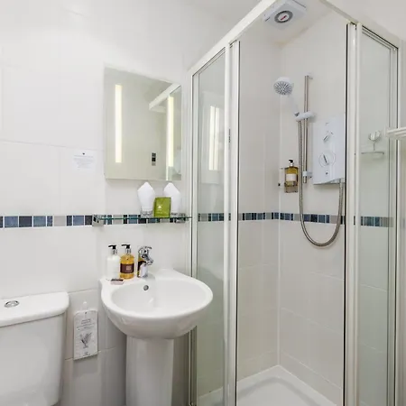 2 Cambridge Ambleside