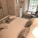 2 Cambridge Ambleside